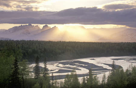 View of Mt. McKinley and Mt. Denali from George Park Highway, Route 3, Alaskaのeditorial素材