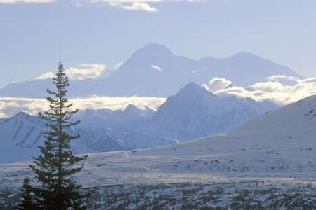View of Mt. McKinley and Mt. Denali from George Park Highway, Route 3, Alaskaのeditorial素材