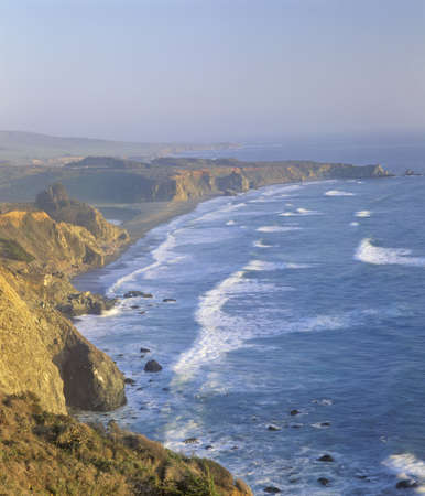 View of the Pacific Ocean from the Pacific Coast Highway/Route 1, Californiaのeditorial素材