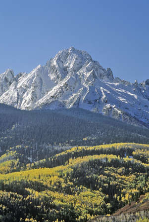 Wilson Peak in the Sneffels Mountain Range, Dallas Divide, Last Dollar Ranch Road, Coloradoのeditorial素材