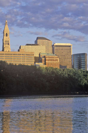 Sunrise on the Hartford skyline and Connecticut River, Hartford, Connecticutのeditorial素材