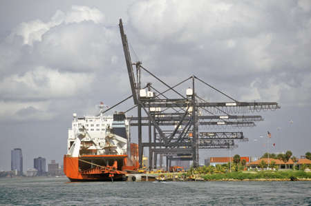 Tug boats in Miami Harbor, Miami, Floridaのeditorial素材