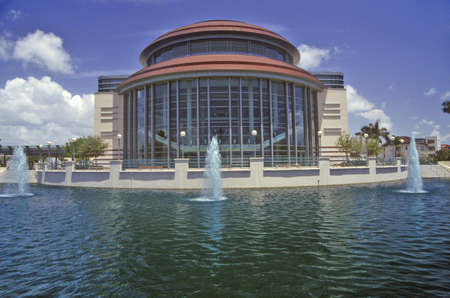 Kravis Center for the Performing Arts in West Palm Beach, Floridaのeditorial素材
