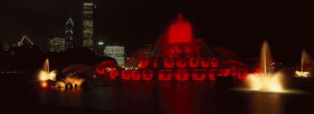Panoramic view of Grant Park and Buckingham Fountain at night, Chicago, ILのeditorial素材