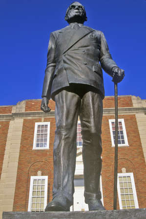 Statue of Harry S. Truman in front of the Jackson County Courthouse, Independence, MOのeditorial素材