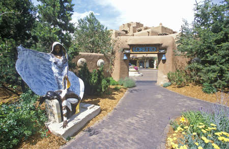 Sculptures at the entrance to the Inn of Loretto in Santa Fe, NMのeditorial素材