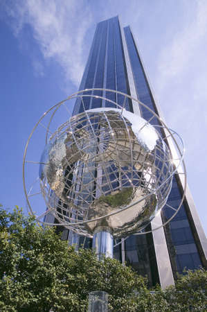 Sculptor of Earth in front of Trump Towers in Manhattan, New York City, New Yorkのeditorial素材