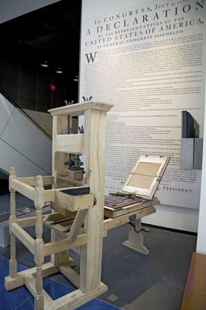 Replica of printing press used by John Dunlap to make broadside copies of the Declaration of Independence in 1776, on display at the Newseum, Washington D.C. のeditorial素材