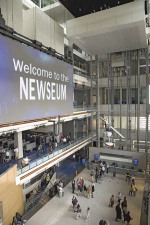 The Newseum Museum of News on Pennsylvania Avenue, Washington, D.C.のeditorial素材