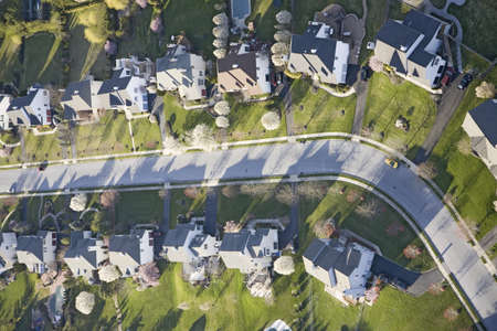 Aerial view of upper middle class homes in spring outside of Philadelphia, Pennsylvania in New Jerseyのeditorial素材