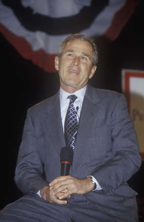 George W. Bush addressing the New Hampshire Presidential Candidates Youth Forum, January 2000のeditorial素材