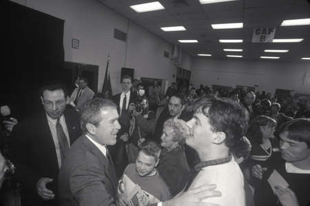 George W. Bush speaking at Londonderry High School, NH, January 2000のeditorial素材