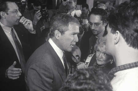 George W. Bush speaking at Londonderry High School, NH, January 2000のeditorial素材
