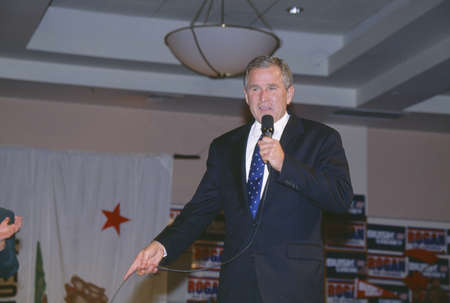 George W. Bush speaking at campaign rally, Burbank, CA in 2000のeditorial素材