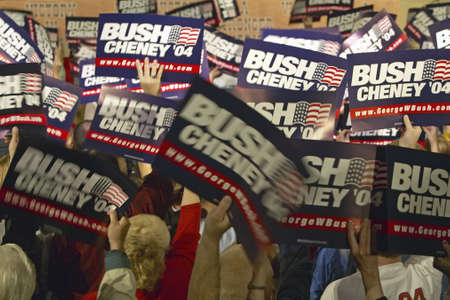 Bush/Cheney signs held by supporters at campaign rally attended by Vice Presidential candidate Dick Cheney, 2004のeditorial素材