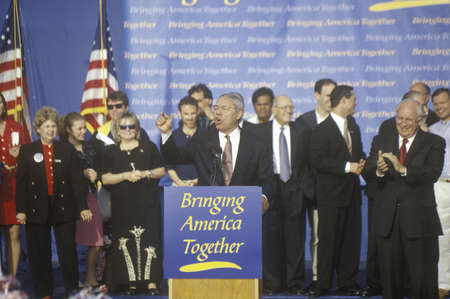 Bush/Cheney campaign rally in Costa Mesa, CAのeditorial素材