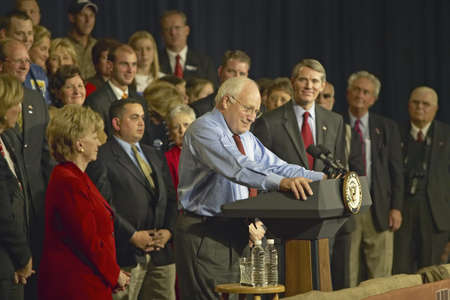 Campaign rally in Ohio attended by Vice Presidential candidate Dick Cheney, 2004のeditorial素材