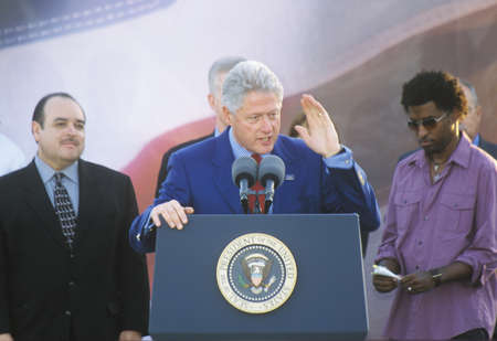 Former President Bill Clinton speaks at a Presidential rally for Gore/Lieberman on November 2nd of 2000 in Baldwin Hills, Californiaのeditorial素材