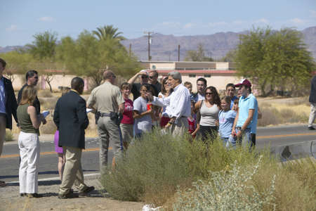 Senator John Kerry on a campaign stop in Baker, California, near Death Valley in August of 2004 on the Believe in America coast to coast tourのeditorial素材
