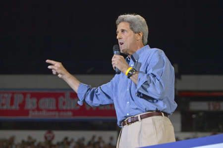 Senator John Kerry addresses audience of supporters at the Thomas Mack Center at UNLV,  Las Vegas, NVのeditorial素材