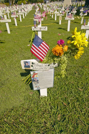 Mock grave markers of US soldiers who died in Iraq war at Arlington West, Santa Barbara, CAのeditorial素材