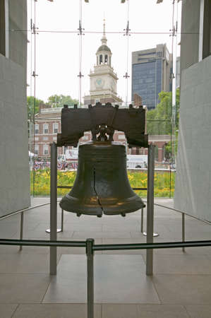 Liberty Bell, at Liberty Bell Center, in front of Independence Hall in historic area of Philadelphia, Pennsylvaniaのeditorial素材