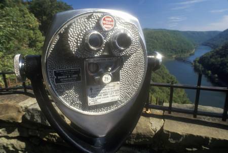 Hawks Point State Park Overlook on Scenic Highway US Route 60 over the New River in Ansted, WVのeditorial素材