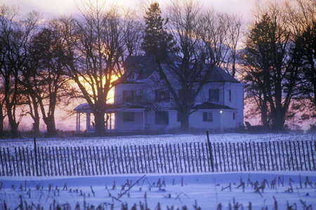 Home in winter sunset on eastern shore, MDのeditorial素材