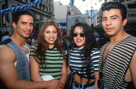 Puerto Rican couples at a Cinco de Mayo Celebration, Los Angeles, CAのeditorial素材