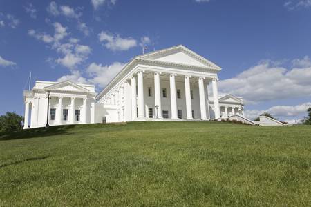 The 2007 restored Virginia State Capitol, designed by Thomas Jefferson who was inspired by Greek and Roman Architecture, Richmond, Virginiaのeditorial素材