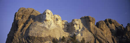 Panoramic sunrise view on Presidents George Washington, Thomas Jefferson, Teddy Roosevelt and Abraham Lincoln at Mount Rushmore National Memorial, South Dakotaのeditorial素材