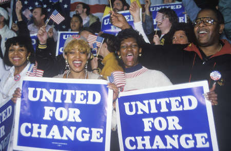 United For Change signs at a St. Louis campaign rally in 1992, Bill Clinton's final day of campaigning in St. Louis, Missouriのeditorial素材