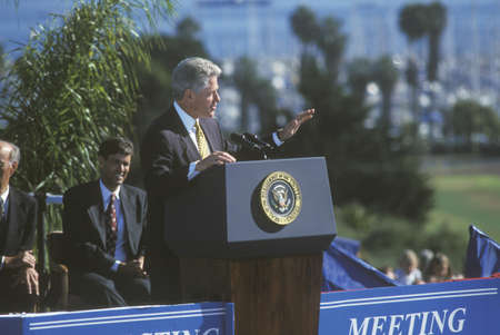 Former President Bill Clinton addresses crowd at a Santa Barbara City College campaign rally in 1996, Santa Barbara, Californiaのeditorial素材