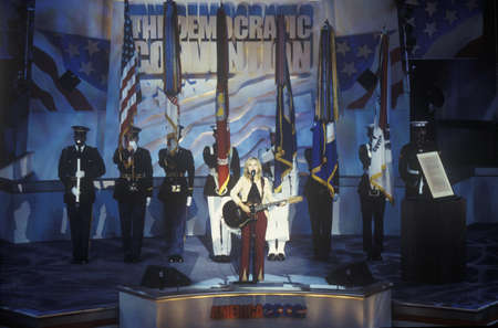 Melissa Etheridge opens the 2000 Democratic Convention at the Staples Center, Los Angeles, CA のeditorial素材