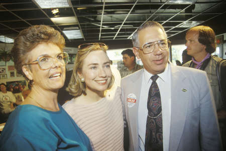 Hillary Rodham Clinton on the Clinton/Gore Buscapade tour on one of its Great Lakes Tour Freeway Stops, 1992のeditorial素材