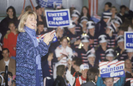 Hillary Rodham Clinton at a Michigan campaign rally in 1992 on Bill Clinton's final day of campaigning in Detroit, Michiganのeditorial素材