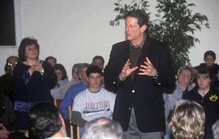 Democratic presidential candidate Al Gore speaks at a Jewish Town Hall Meeting at Temple Beth Jacob in Concord, New Hampshire, before the 2000 primaryのeditorial素材