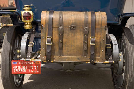Close-up of suitcase on antique car at rally of horseless carriages in Santa Paula, CAのeditorial素材
