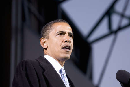 US Senator Barack Obama speaking at Change We Need Presidential rally, October 30, 2008 at Verizon Wireless Virginia Beach Amphitheater in Virginia Beach, VAのeditorial素材