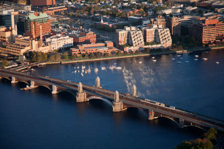 Scenery of the Longfellow Bridge in Massachusetts, USA の写真素材