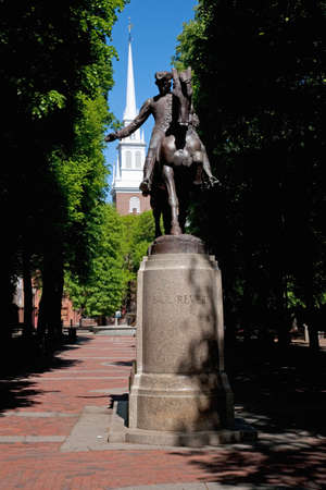 A statue of Paul Revere on a horse at Freedom Trail, Boston, MA のeditorial素材