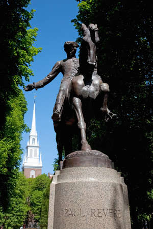 A statue of Paul Revere on a horse at Freedom Trail, Boston, MA のeditorial素材