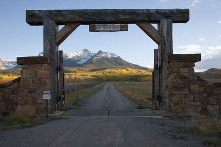 Entrance to the Last Dollar Ranch in Ridgway, Coloradoのeditorial素材