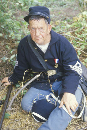 Confederate participant in camp scene during recreation of Battle of Manassas, marking the beginning of the Civil Warのeditorial素材