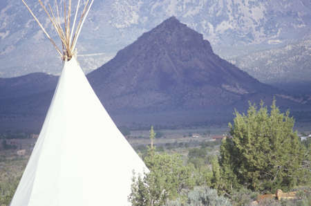 Teepee and mountain in southern UTのeditorial素材