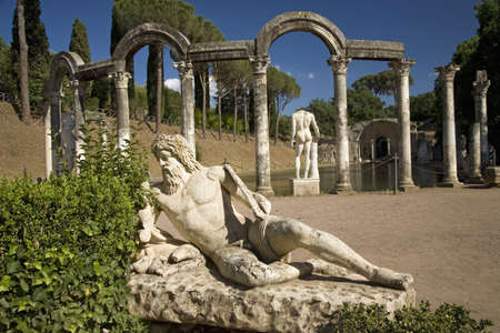 Statue in the Canopus at Hadrian's Villa, Tivoliのeditorial素材