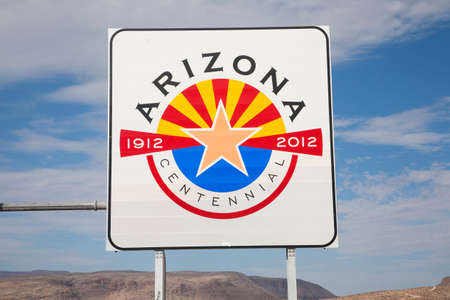 Welcome to Arizona road signのeditorial素材