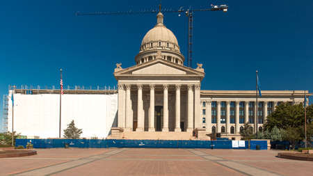 OCTOBER 11, 2018  Oklahma City USA  Oklahoma State Capitol, is being rennovated and is shrowded for constructionのeditorial素材