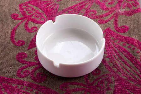White blank clean ashtray ( Extinguisher cigarettes )の写真素材