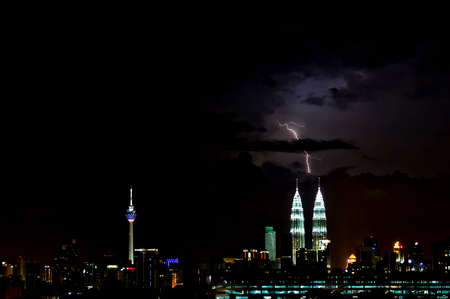 Lightning over KLCCのeditorial素材